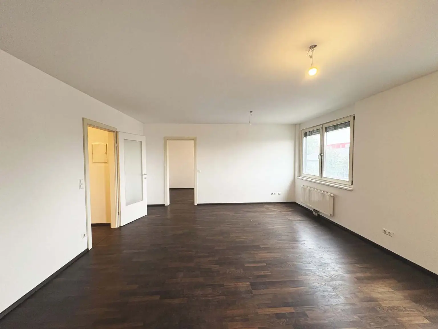 FINANZIERUNGSBEITRAG - 
Großzügige 3-Zimmer-Wohnung mit Loggia!