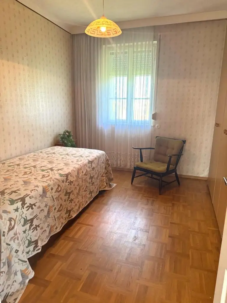 "Einfamilienhaus mit 2535m² großem Grundstück!"