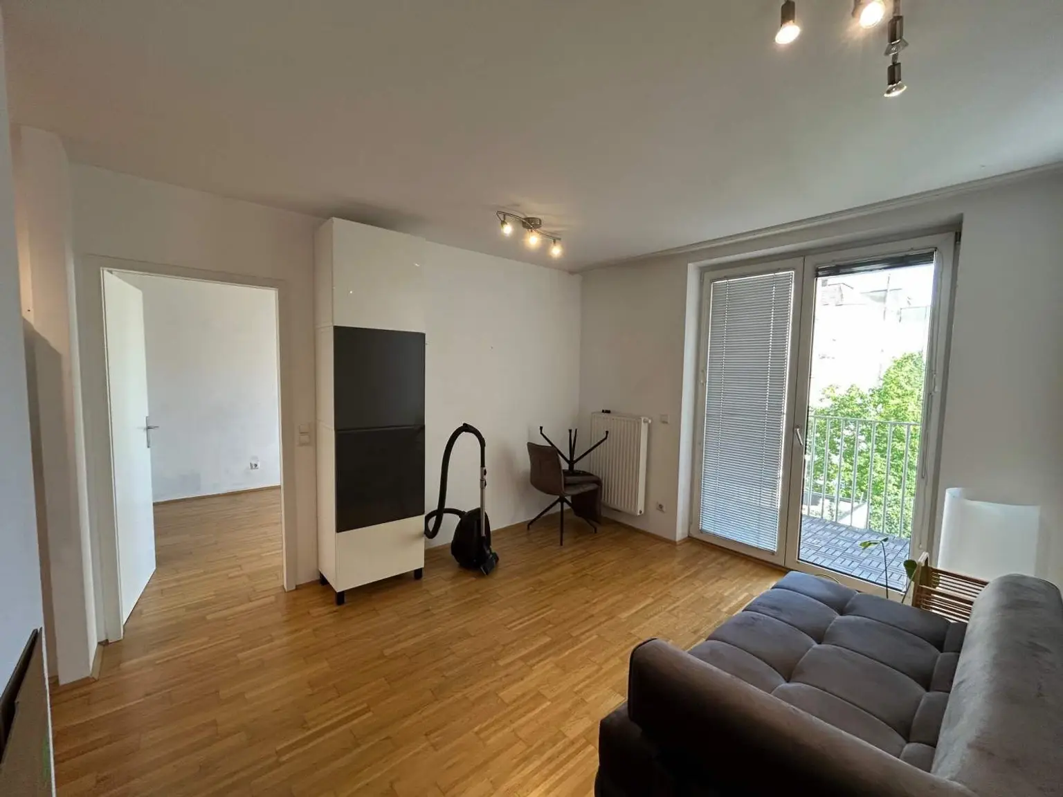 Schöne 2-Zimmer-Wohnung mit Balkon in bester Lage im 7. Bezirk
