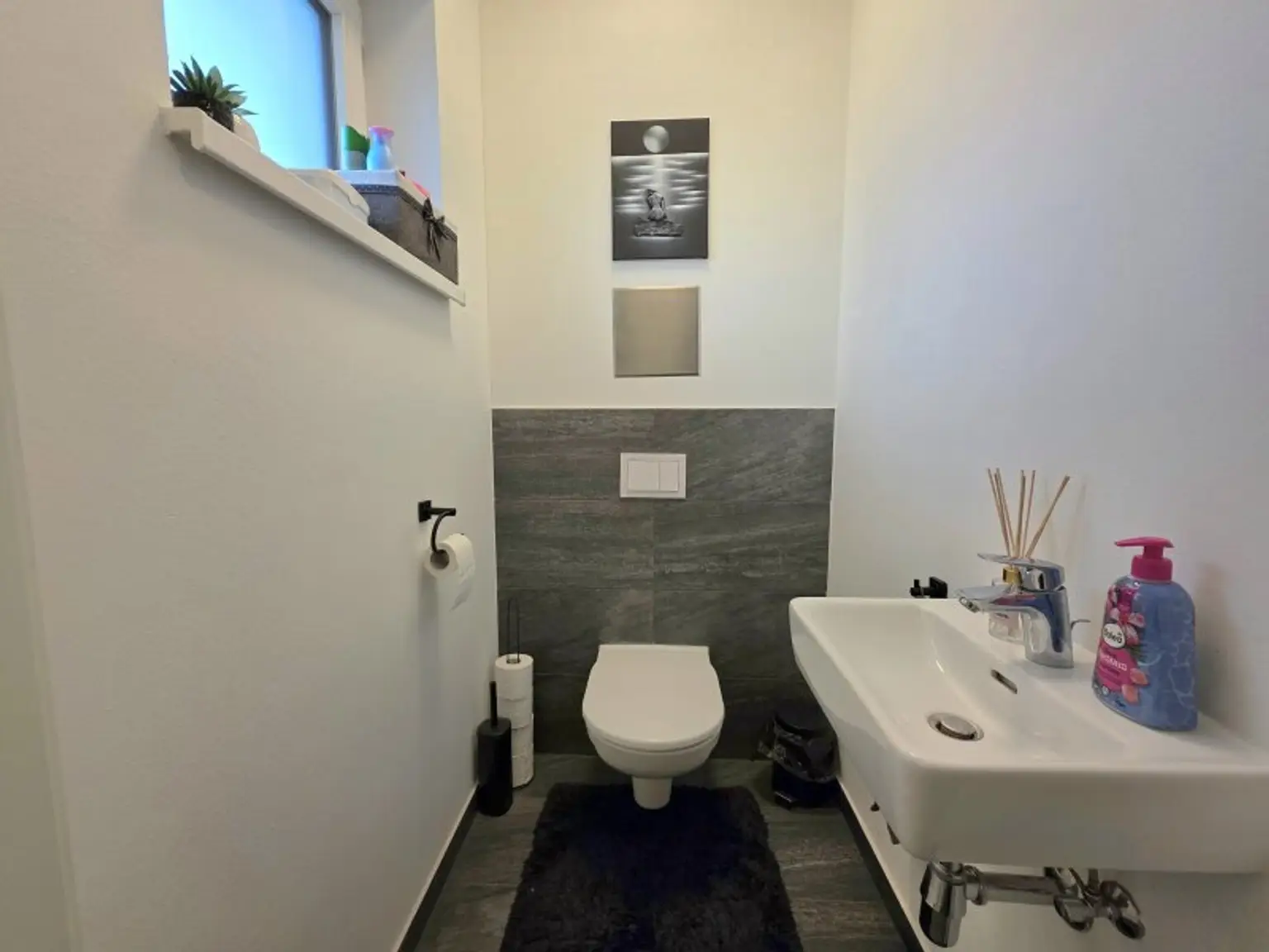 Neuwertige 3-Zimmer-Wohnung mit ruhigem Südbalkon!