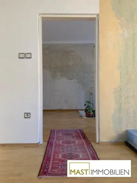 *NEU* Sanierungsbedürftige 2-Zimmer Wohnung mit Potential zur 3-Zimmer-Wohnung