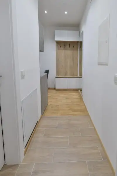 Ferienwohnung mit unbefristeter Betriebsanlagengenehmigung, Grundbüchlich/Widmung als "Appartement" (parifiziert)