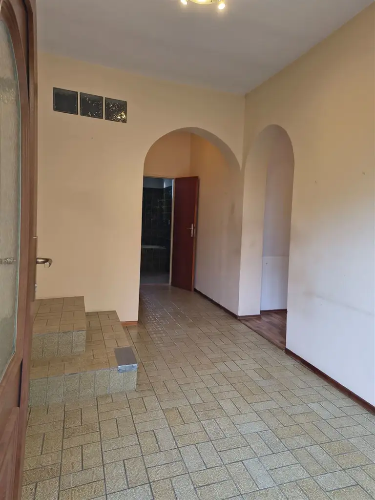 2380 Perchtoldsdorf/Nähe Wiener Stadtgrenze: Einfamilienhaus - Ruhig gelegenes, sonniges 1020m² Grundstück mit hohem Potenzial