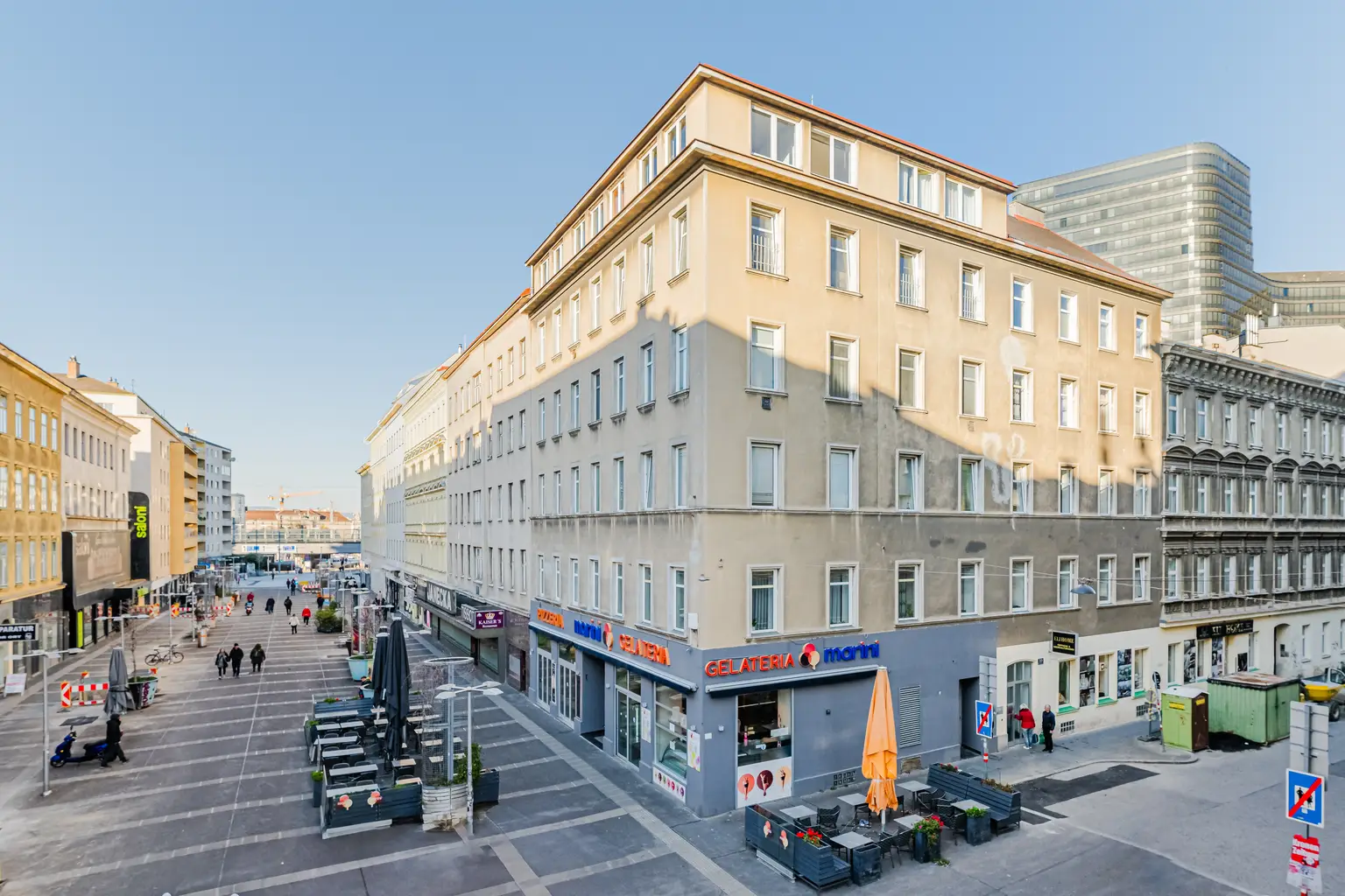 Großzügig geschnittene 3 Zimmer Wohnung in Toplage 1100 Wien Fussgängerzone !