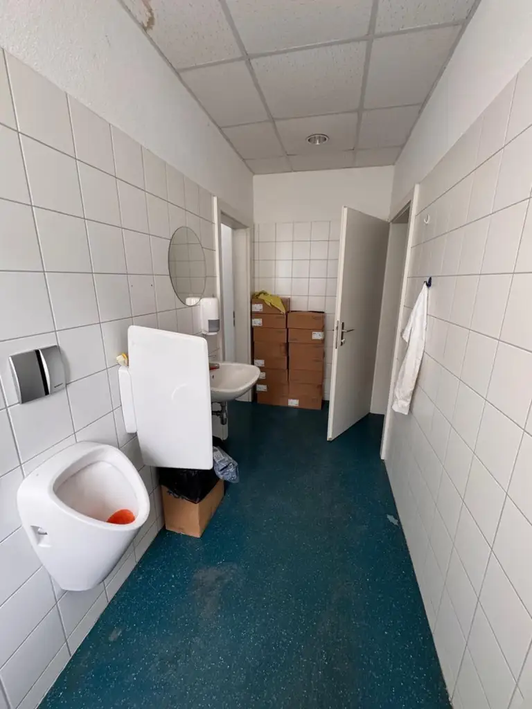 Produktionshalle mit Sektionaltor | inkl. Büro und Sanitäranlagen  | IMS Immobilien KG