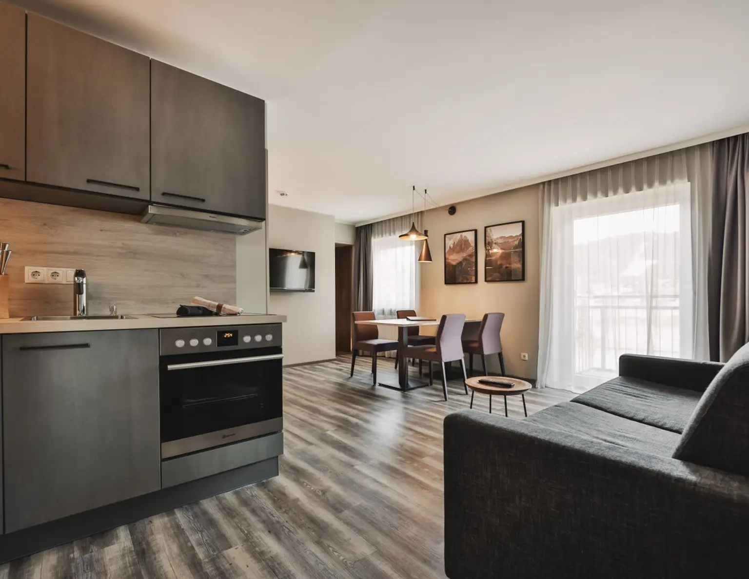 SUPER RENDITE: Vollmöbliertes LUXUS-APARTMENT in TOPLAGE von Seefeld ab sofort zu kaufen!
