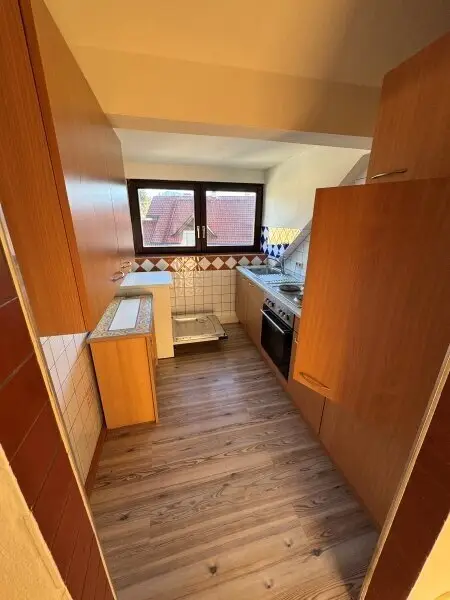 "GRÖDIG - Geräumiges 2,5 Zimmer Appartement im Dachgeschoss mit PKW-Stellplatz"