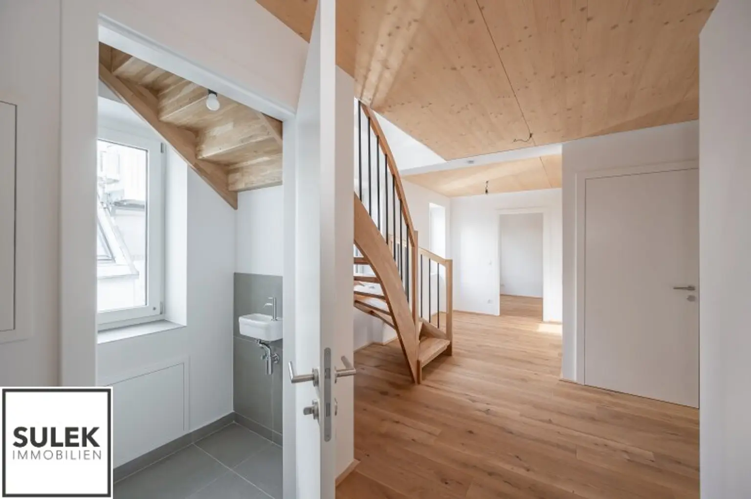 Erstbezug: 3-Zimmer-Maisonette mit hofseitiger Terrasse