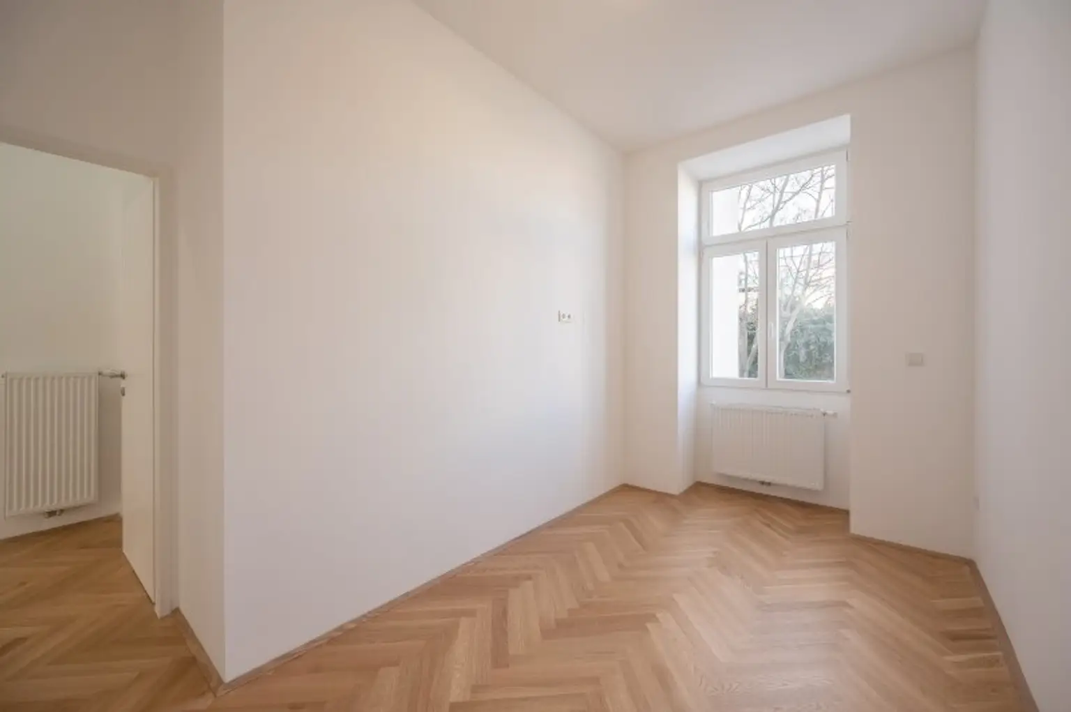 ++NEU++ Generalsanierte 2-Zimmer Altbau-Wohnung mit viel Potenzial!