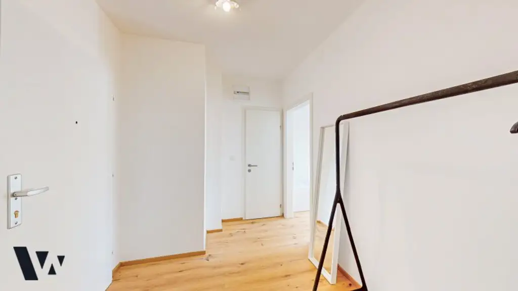 PARKBLICK AM HUNDSTURM | NEU RENOVIERTE 3-ZIMMERWOHNUNG MIT PARKPLATZ