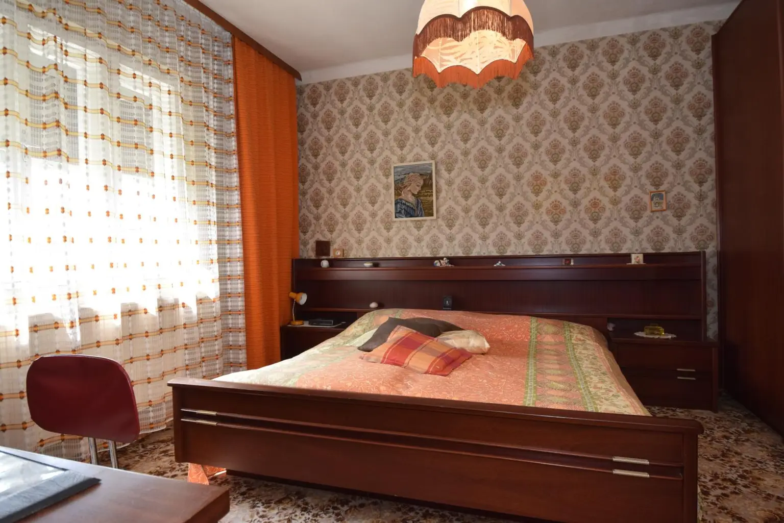 Schlafzimmer im Erdgesch0ß