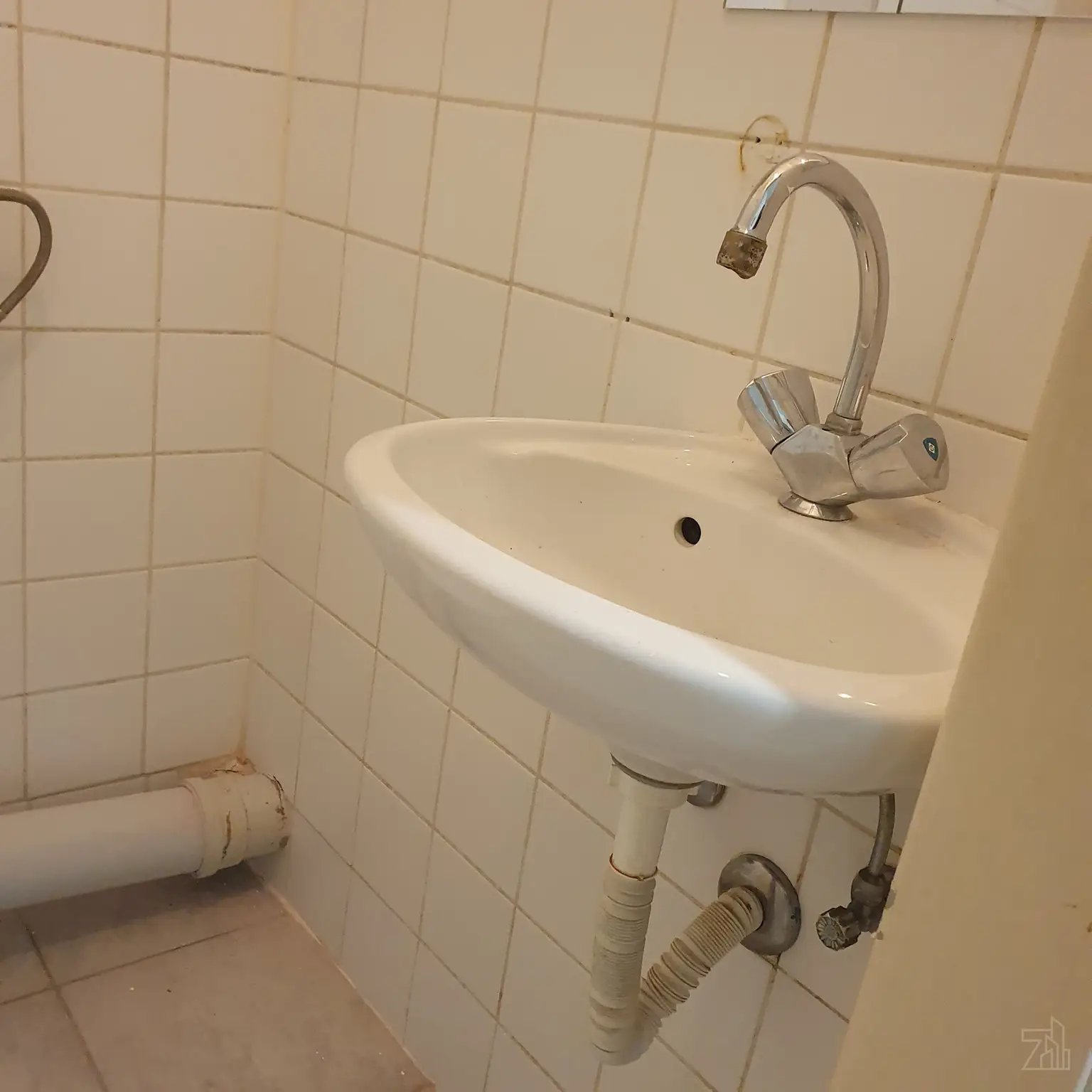 Erstbezug nach Sanierung – 1-Zimmer-Wohnung mit 17 m² im 2. OG, Top 10