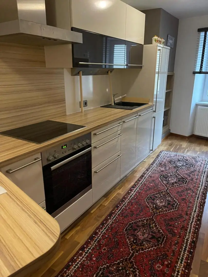 Küche in Wohnung mit 65m²