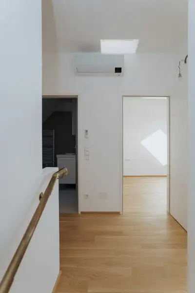 Schöne klimatisierte 3 Zimmer Maisonettewohnung im Dachgeschoß