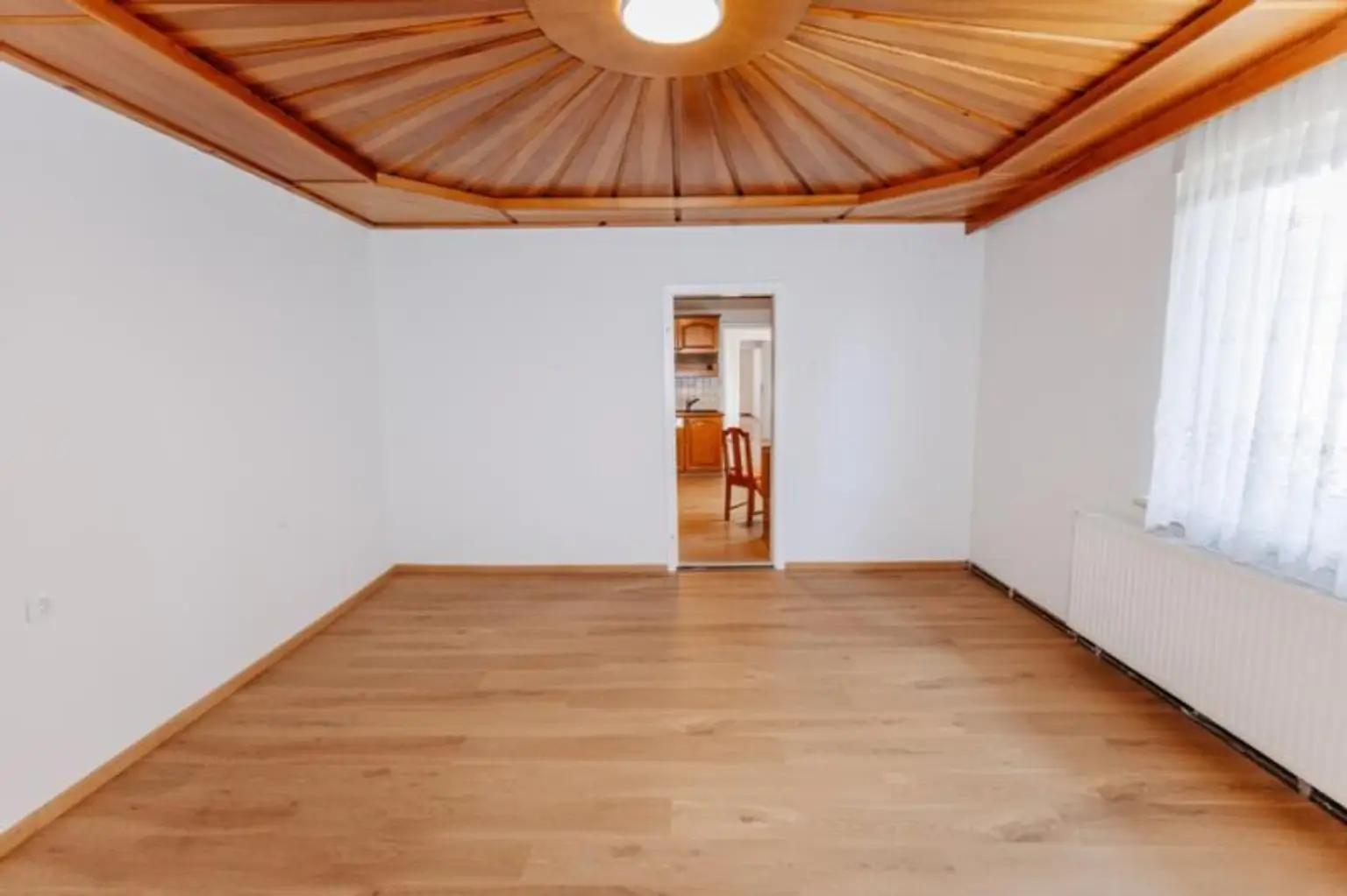 Erleben Sie die  Ausstrahlung. Landhaus in typisch  Weinviertler „L“ Form, bestgepflegt