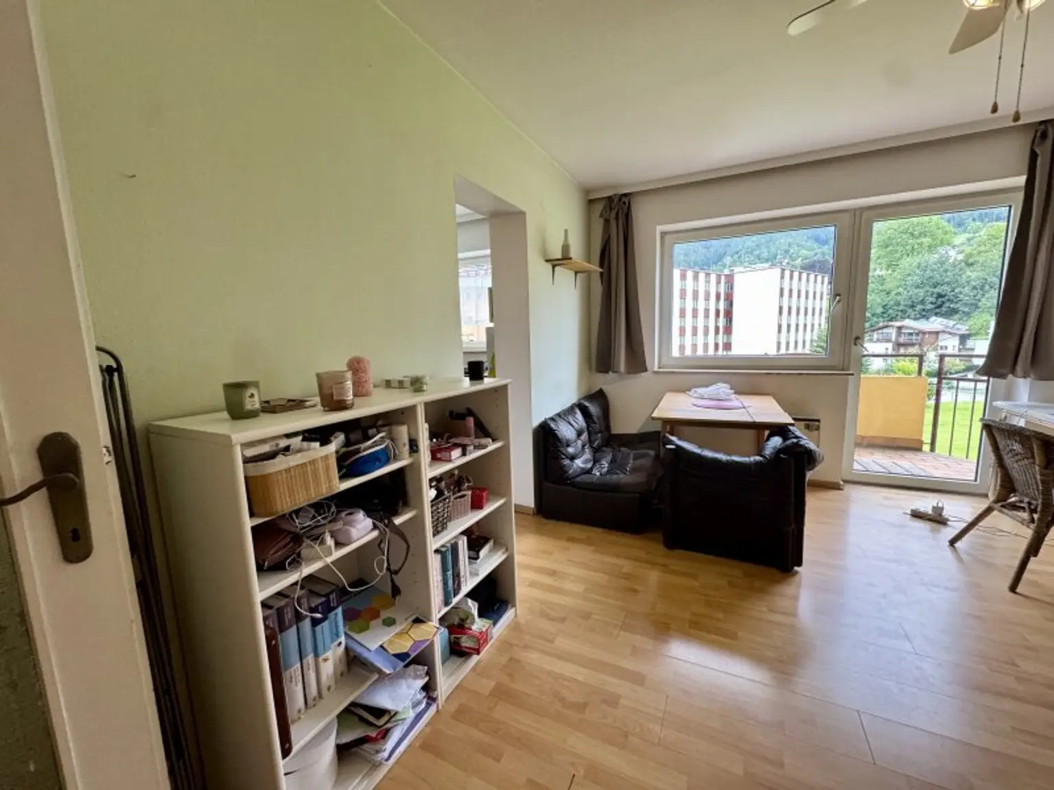 Hübsche Starterwohnung mit Balkon und Autoabstellplatz in perfekter Lage!
