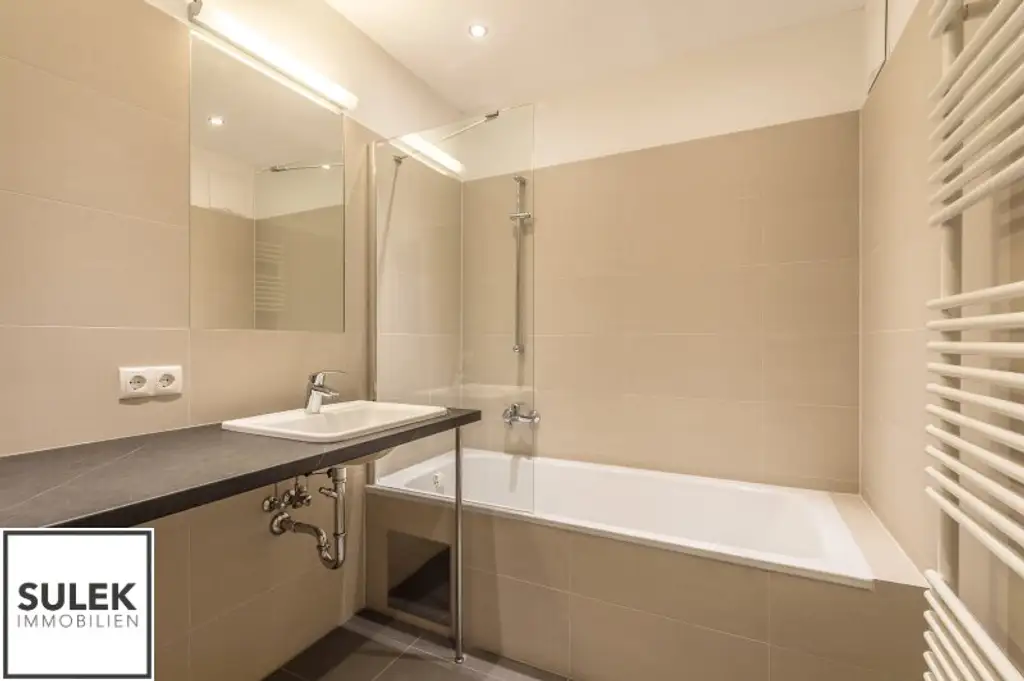 Ab 01.3.26 moderne 2-Zimmer-Wohnung mit Loggia in top Lage - Kaiserstr. 82! **Videobesichtigung**