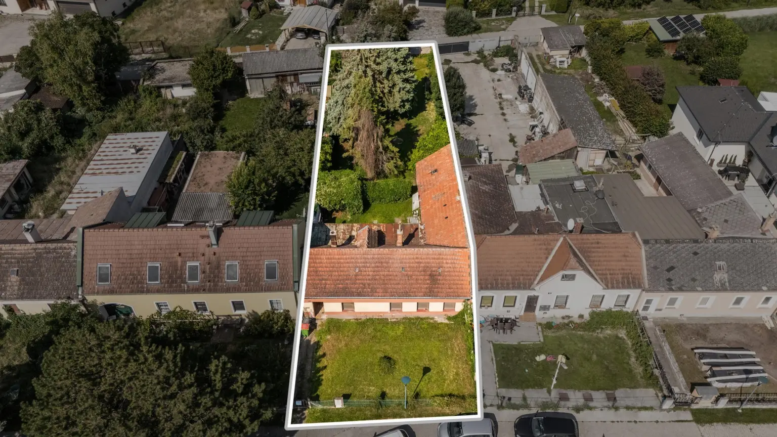 "Ihr Projekt mit Potenzial - Sanierungbedürftiges Haus in ruhiger Dorflage!"