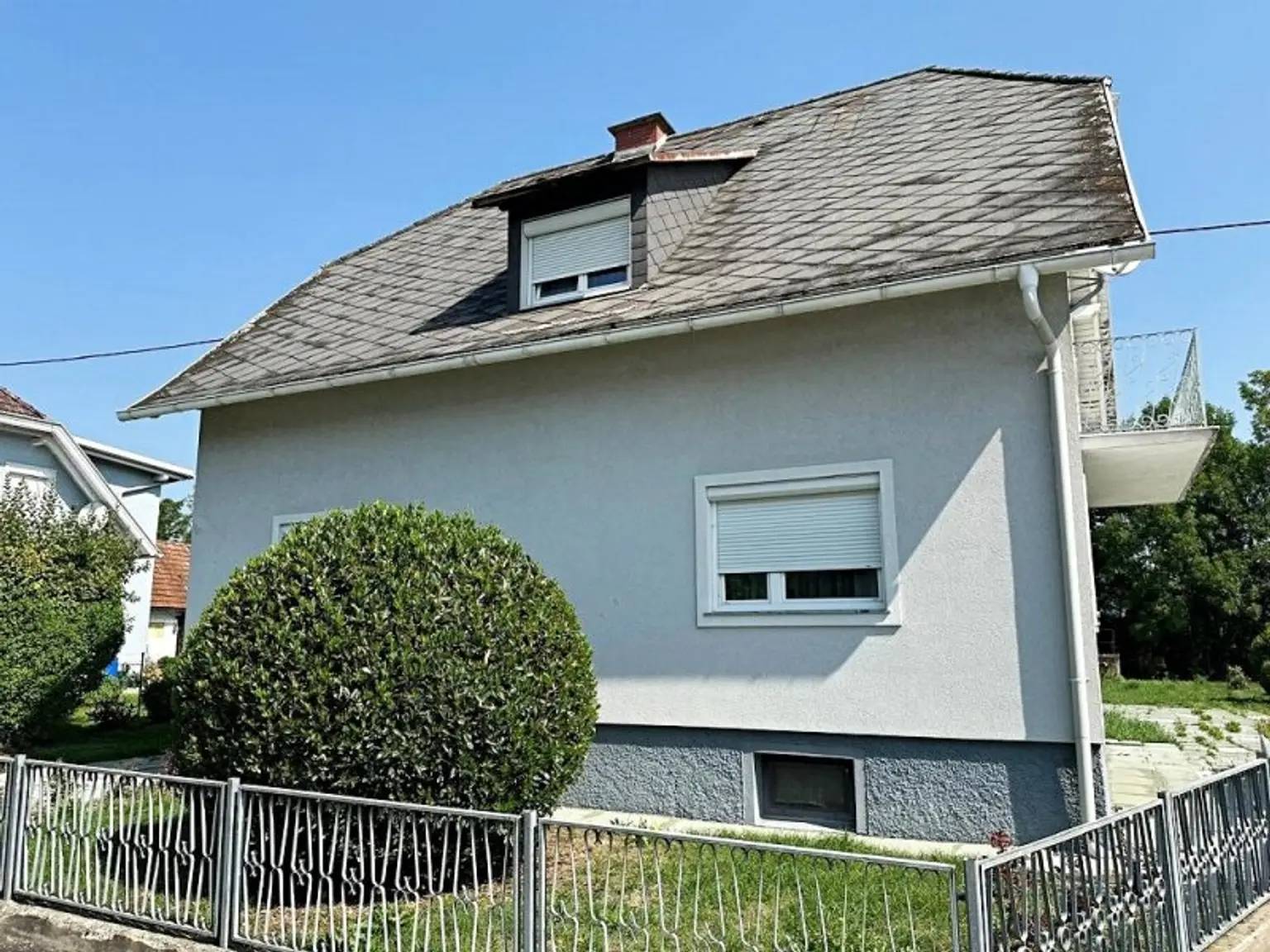 GRÜN. GROSSZÜGIG. VIELSEITIG. Einfamilienhaus mit Potential, 5 Zimmer, Wohnküche, 1139 m2 Grundstück, Wirtschaftsgebäude