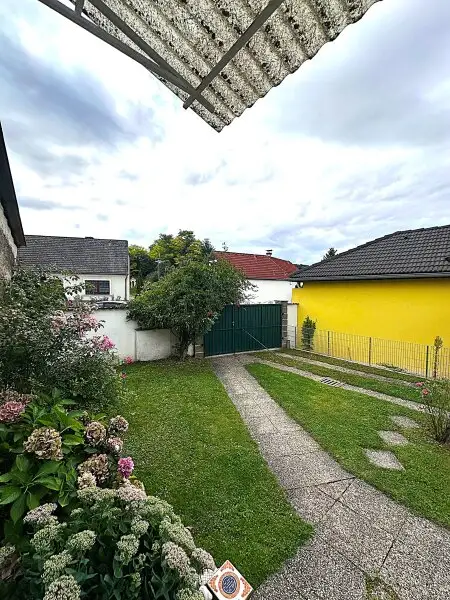 Idylle trifft Stadtnähe – Ihr Eigenheim im Weinviertel 81m² Wohnfläche mit Ausbaupotential und 270m² Grundstück