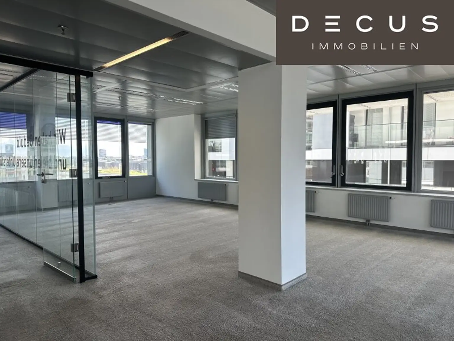 + + + ARES TOWER + + +  BÜROS MIT WEITBLICK + + +  DONAU CITY + + +