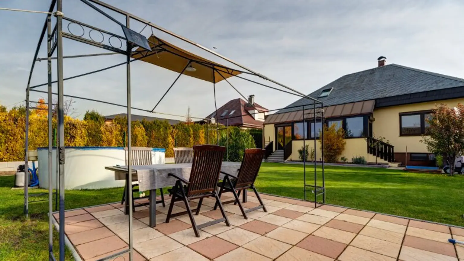 Modernisiertes Einfamilienhaus in Bockfließ – 5 Zimmer, Terrasse, Garage, Ihr neues Zuhause!