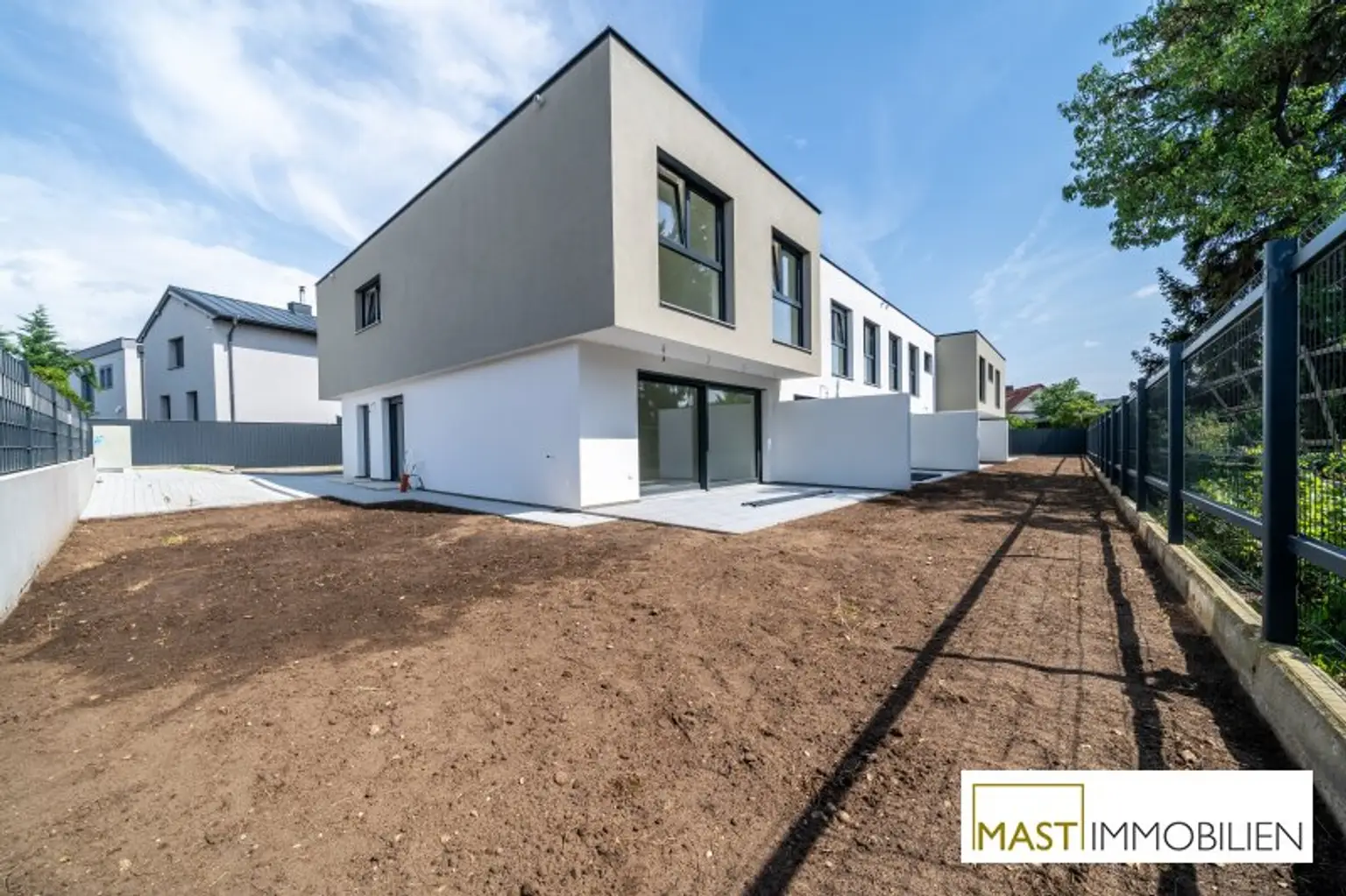 Eckreihenhaus in Zentrumslage von Strasshof – Wohnen im Grünen bei Wien!