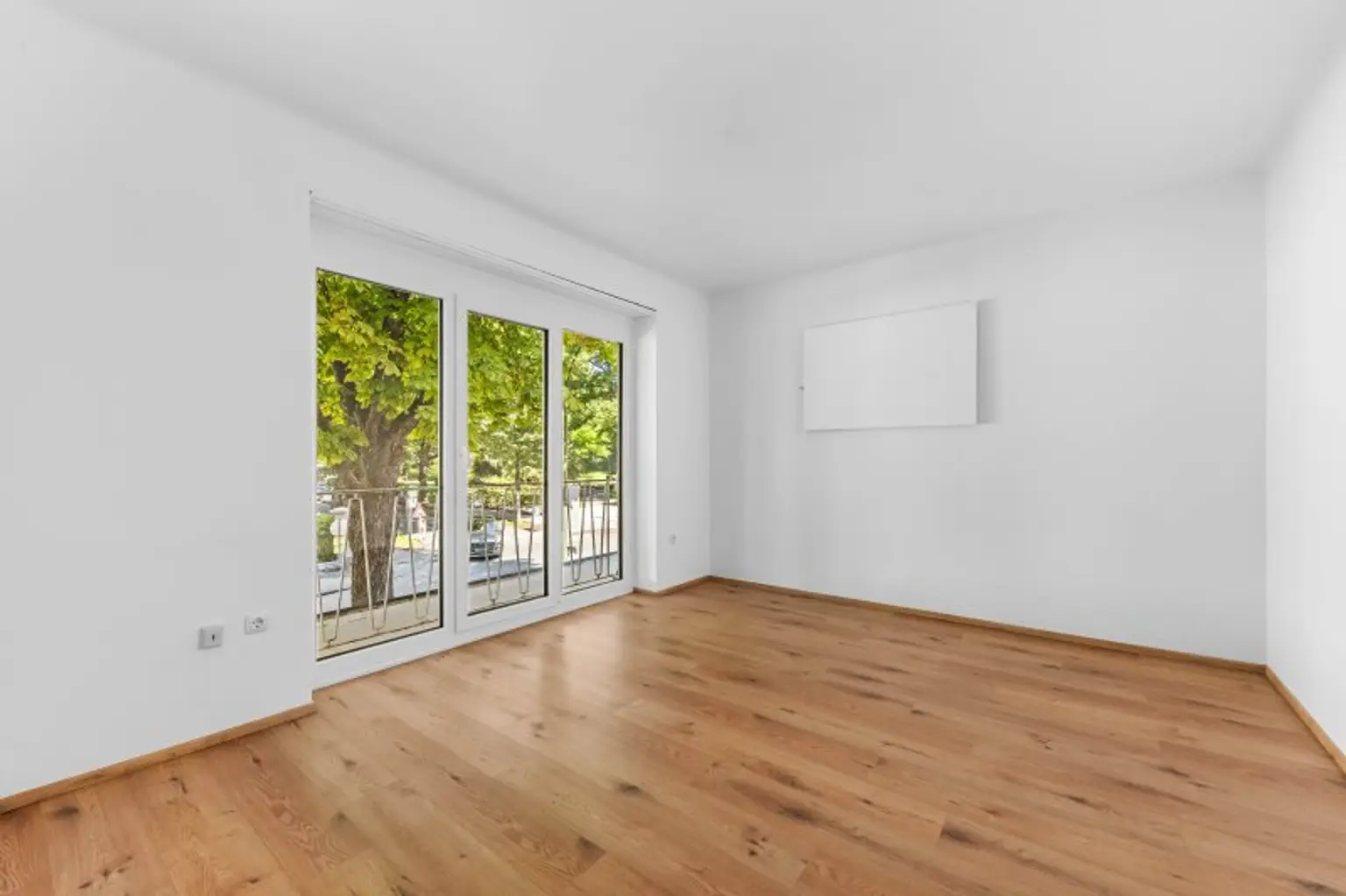 Lichtdurchflutete, geräumige 3-Zimmer-Wohnung beim Stadtpark – jetzt entdecken!