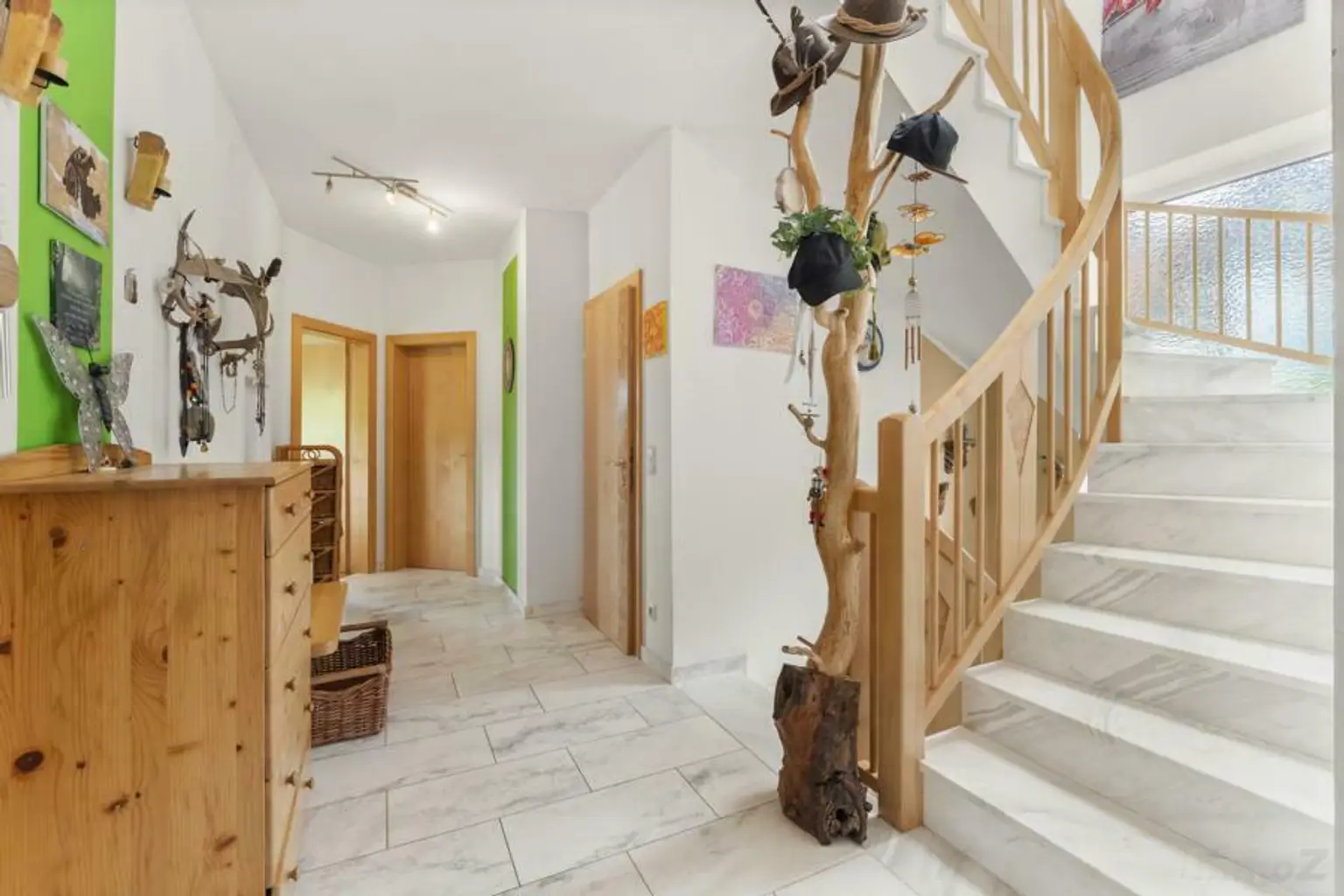 ** Traumhaftes Wohlfühlhaus in ländlicher Idylle trifft Stadtnähe  - nur 15km nach Graz **  Familienparadies mit erstklassiger Infrastruktur **