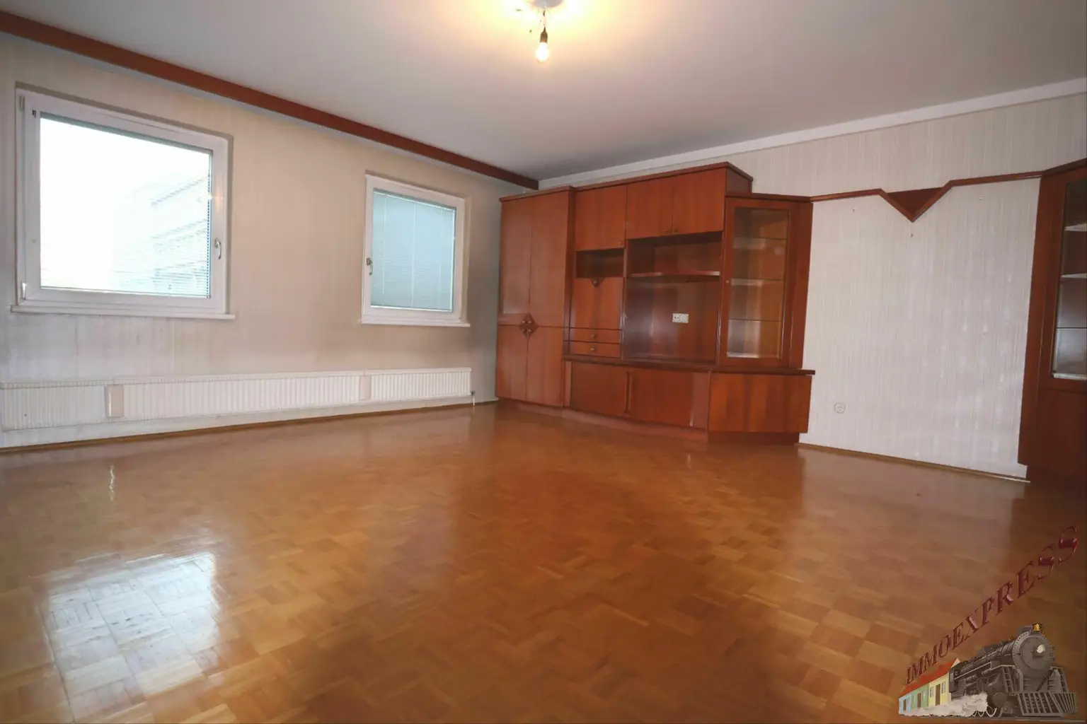 Attraktive 2-Zimmer-Wohnung Potential – ca. 60 m² Wohnfläche + Garage