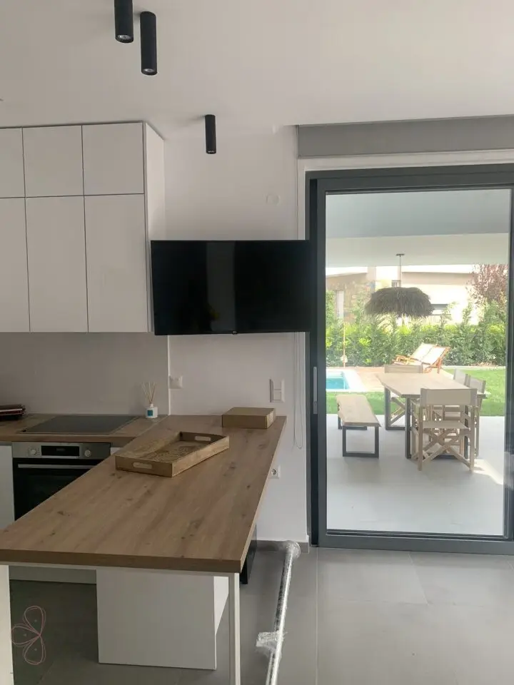 IMG-34d864471c1cd450b1ec4c8d6a40387d-V