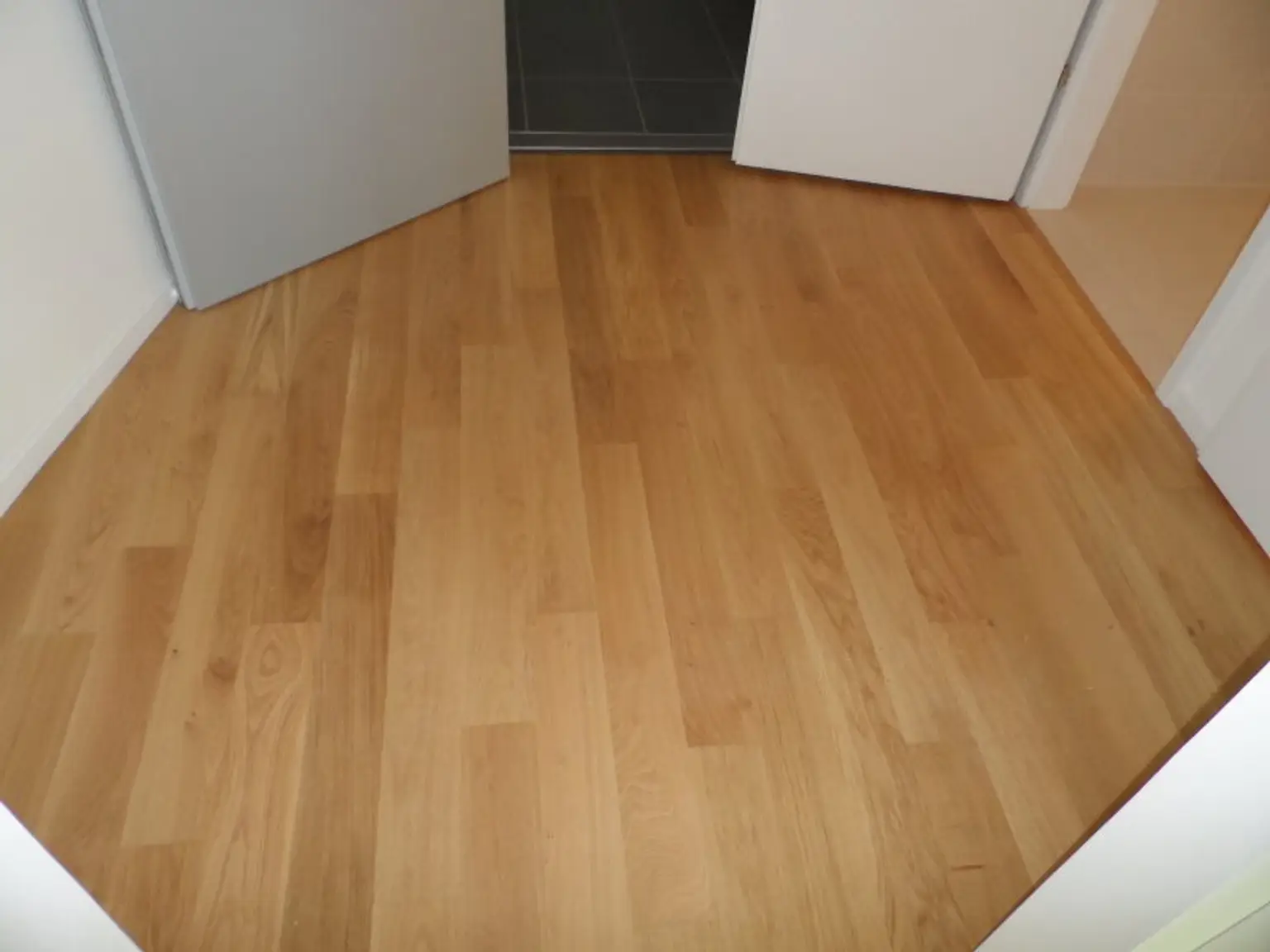 2 ZIMMER mit Balkon in: Parkapartments - CITYNAHER WOHNSITZ ab Dezember!