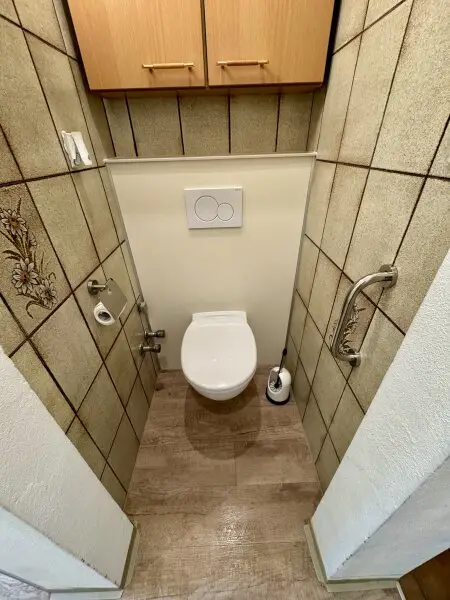 *geräumige 3 Zimmer Wohnung mit extra Küche und Balkon!  Super schöne Aussicht inkludiert!