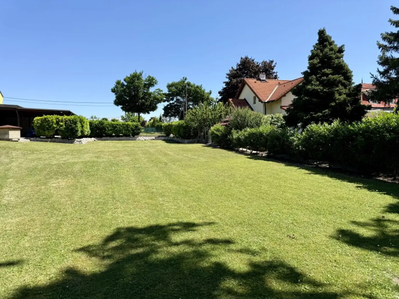 Nähe Therme Oberlaa - einzigartiges ebenes unbebautes Grundstück - 670 m²