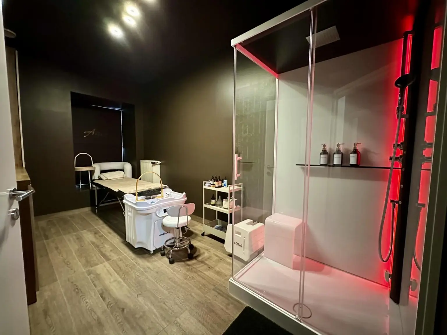 Ihr Beauty-Salon in bester Lage mit hoher Frequenz!