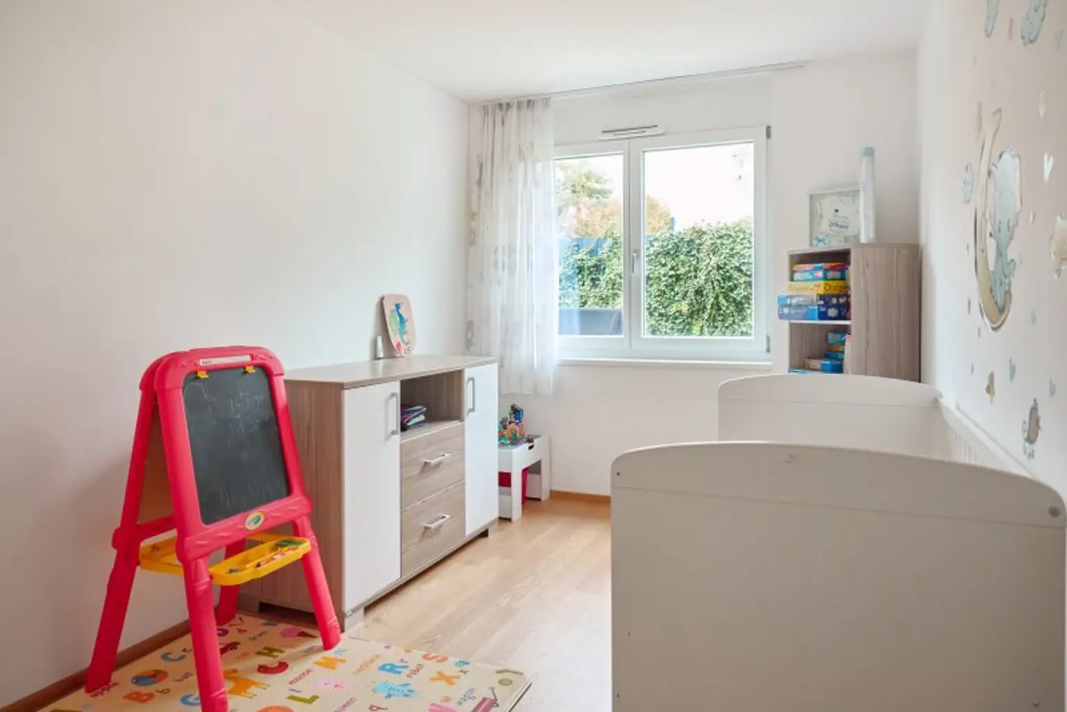 Sonnige 4 Zi Gartenwohnung in Ruhelage (S-Bahn Liesing Nähe) mit Garage