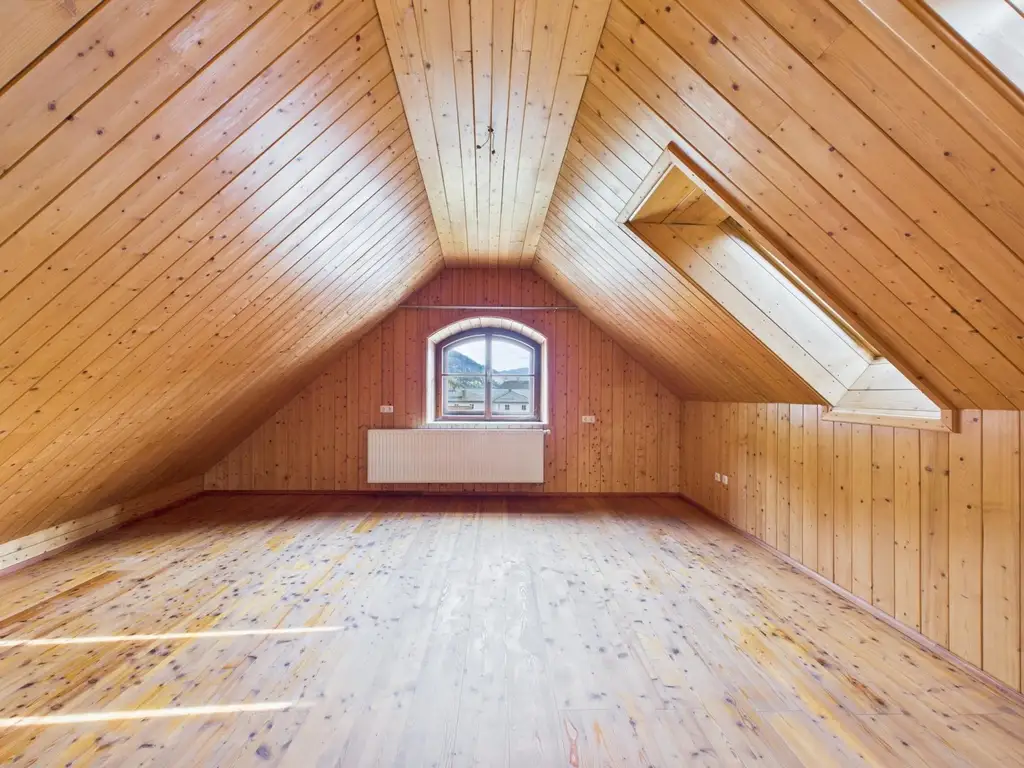 KALWANG: BESTÄNDIGE WERTE in unbeständigen Zeiten - WOHNHAUS mit 4 Wohnungen