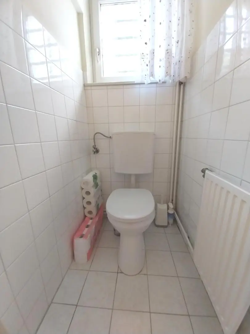 Sehr gepflegtes Einfamilienhaus, idyllische Grünlage in 3032 Eichgraben zu kaufen.