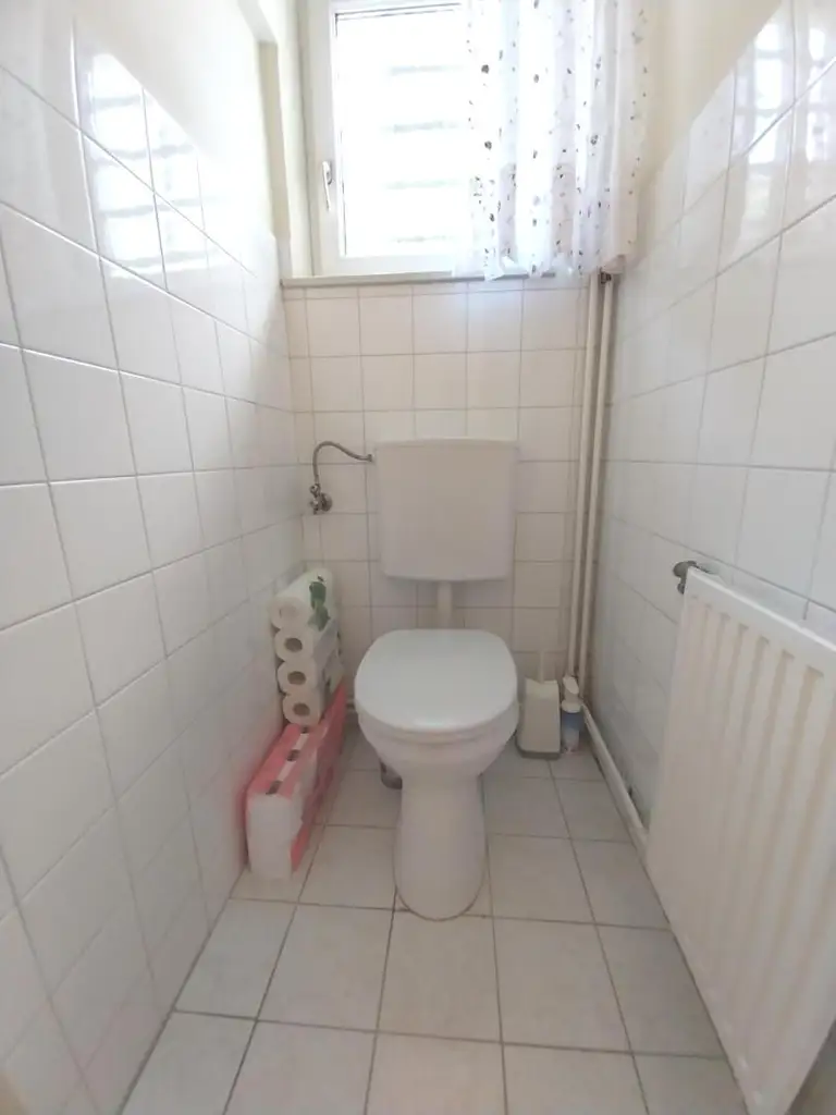 Sehr gepflegtes Einfamilienhaus, idyllische Grünlage in 3032 Eichgraben zu kaufen.