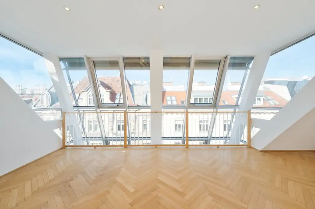 Traumhaftes Living im DG mit 100 m² Außenflächen, Studio & 172 m² Wohnraum!