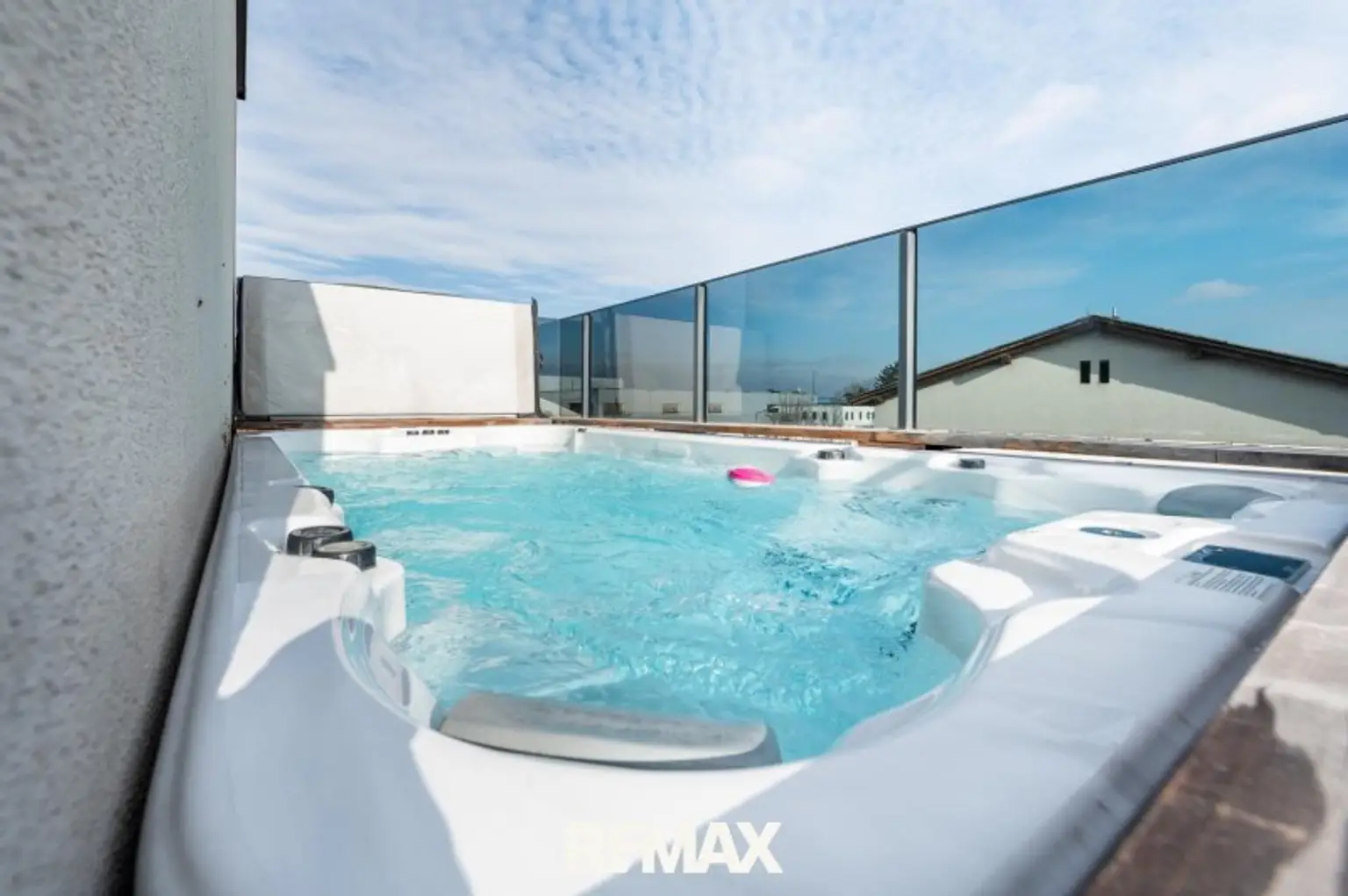 Swim-Spa mit Whirlfunktion