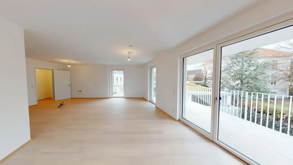 Lichtdurchflutete, großzügige 3-Zimmer Wohnung in traumhafter Lage von Mödling