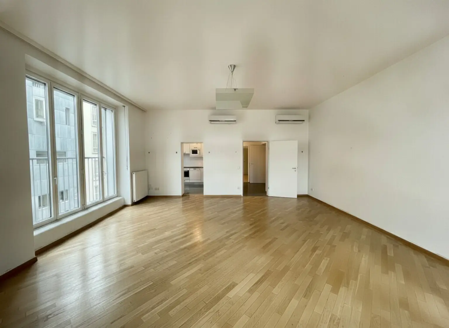 In Renovierung - UNBEFRISTET: Klimatisierte, helle Wohnung mit fantastischem Blick auf den Stephansdom / Under renovation – UNLIMITED RENT: Air-conditioned, bright flat with a fantastic view of St Stephen’s Cathedral