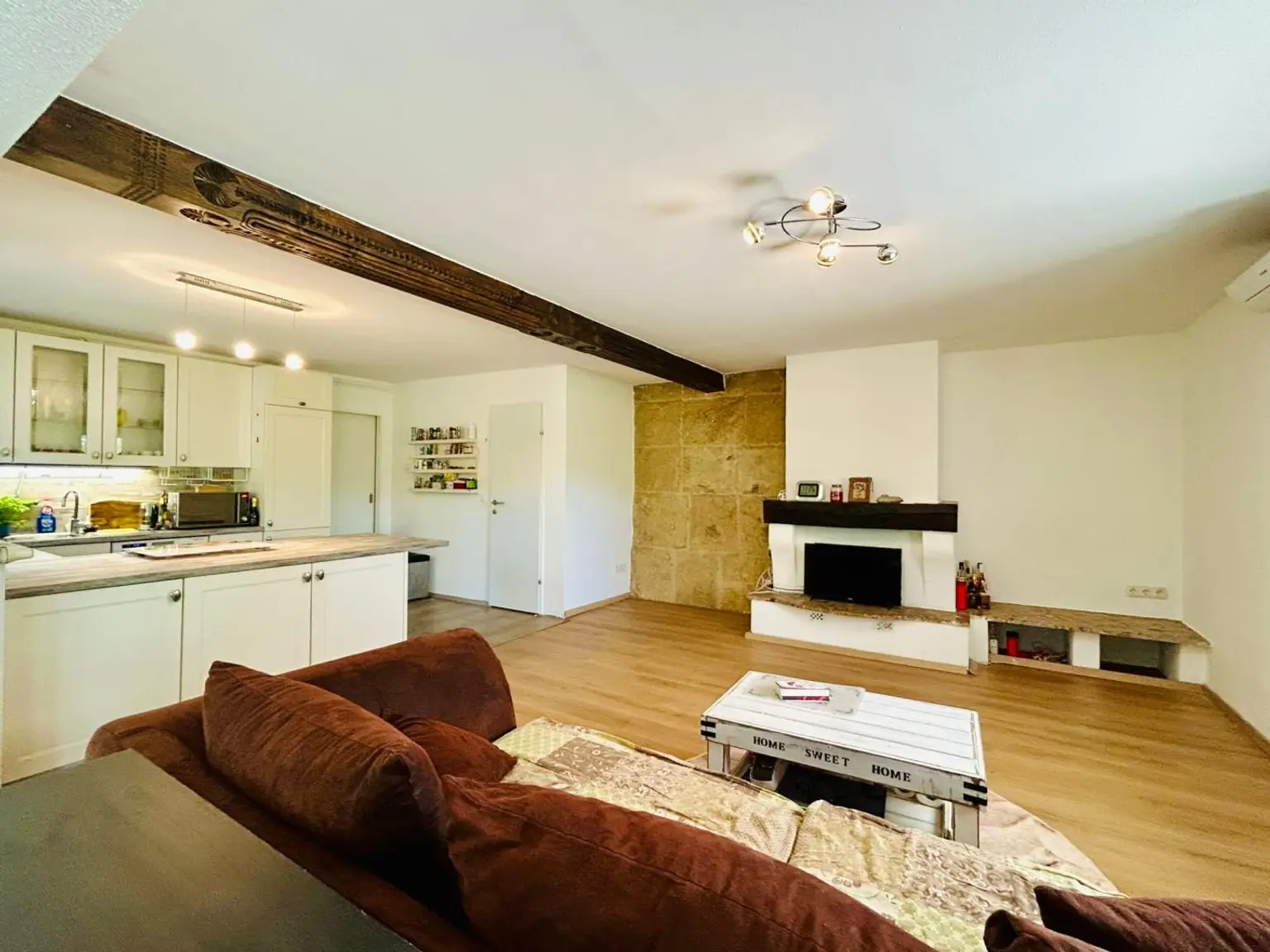 Stilvoller Bungalow mit Gartenidylle mit großem Wohn-Esszimmer!
