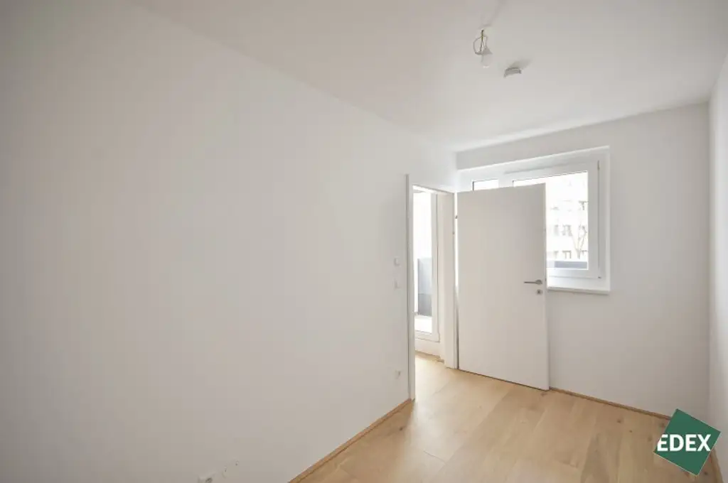 Helle 2-Zimmer-Wohnung mit Loggia nahe U3 – Bezug ab Dezember