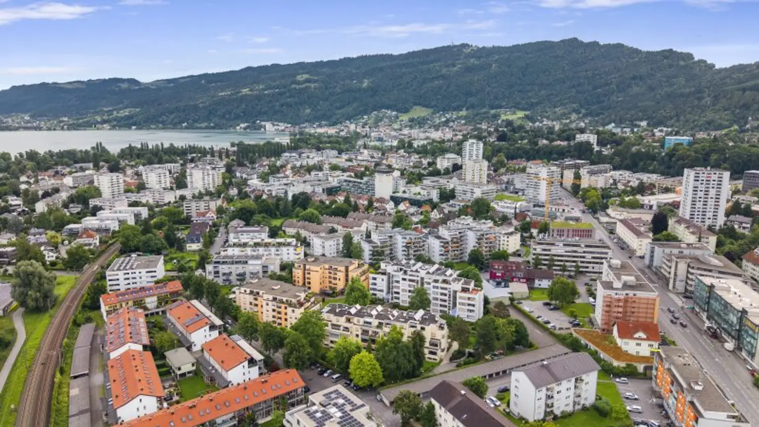Schöne große Wohnung in ruhiger Lage mit Nähe zum Bodensee