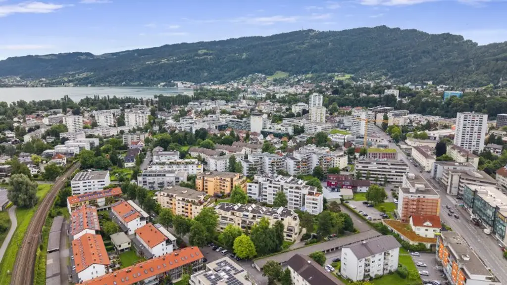 Schöne große Wohnung in ruhiger Lage mit Nähe zum Bodensee