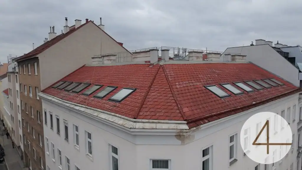 Gesamtes Dachgeschoß steht zum Verkauf