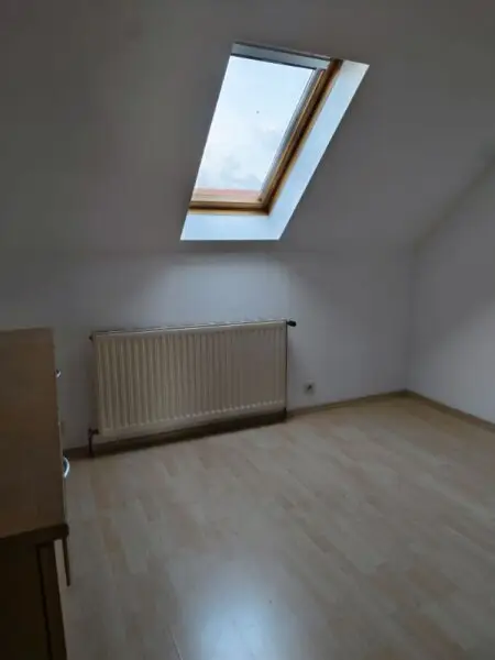 Modernes Wohnhaus  mit angrenzender Café-Bar und 2200m2 Grundstück