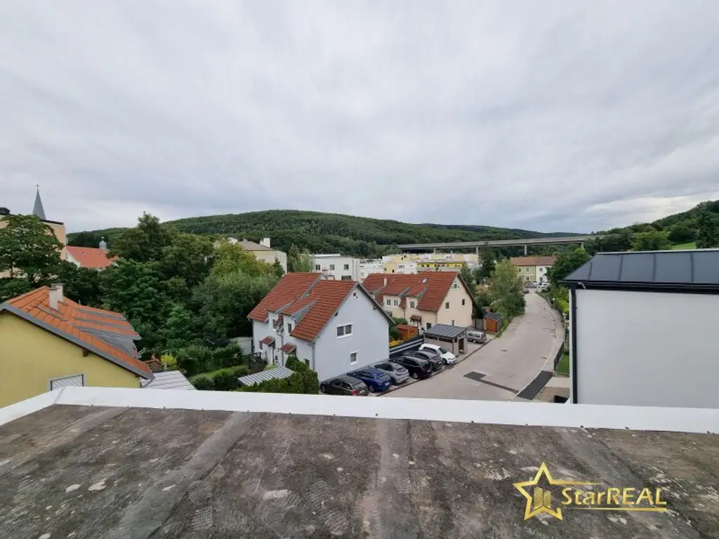 CHARMANTE LAGE IM ZENTRUM PRESSBAUM - LICHTDURCHFLUTETES ZIEGELHAUS MIT ZAHLREICHEN AUSSENFLÄCHEN UND FERNBLICK. Provisionsfrei für den Käufer.